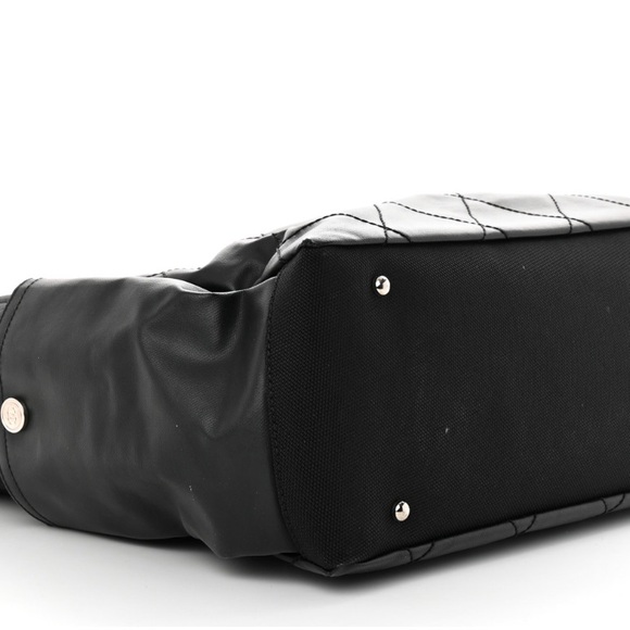 CHANEL Large Paris-Biarritz Tote - Picture 5 of 10